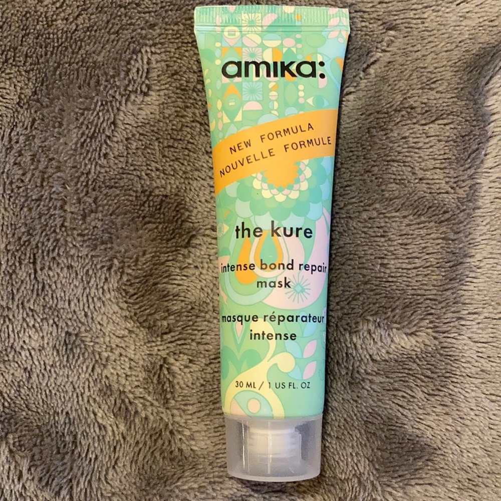 💚3/$10 Amika Hair Mask